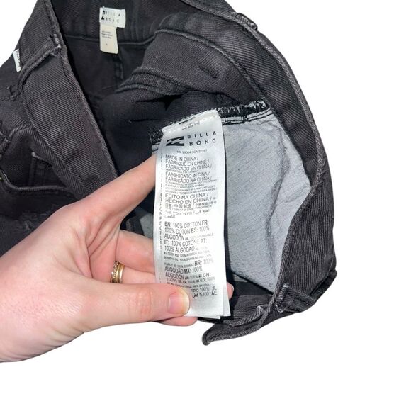 BILLABONG Black Distressed Jean Short Size 26 - Picture 4 of 7